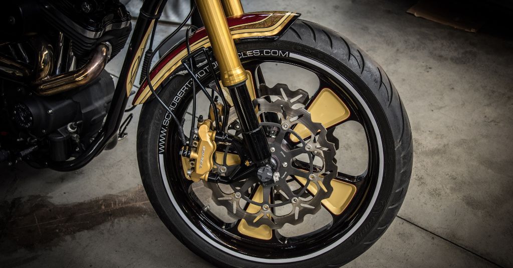 Bloque roue moto, pourquoi faut-il en avoir un ? -  - Le blog